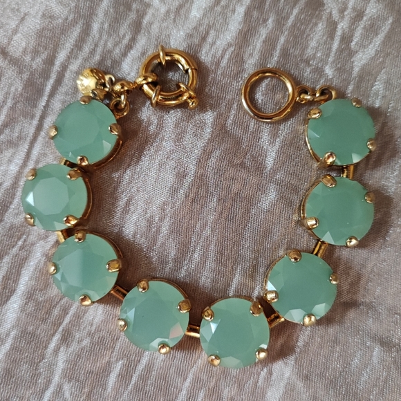 J. Crew Light Mint GREEN Gold Tone Glass Stone Bracelet Lifesaver Clasp NWOT - Picture 3 of 9